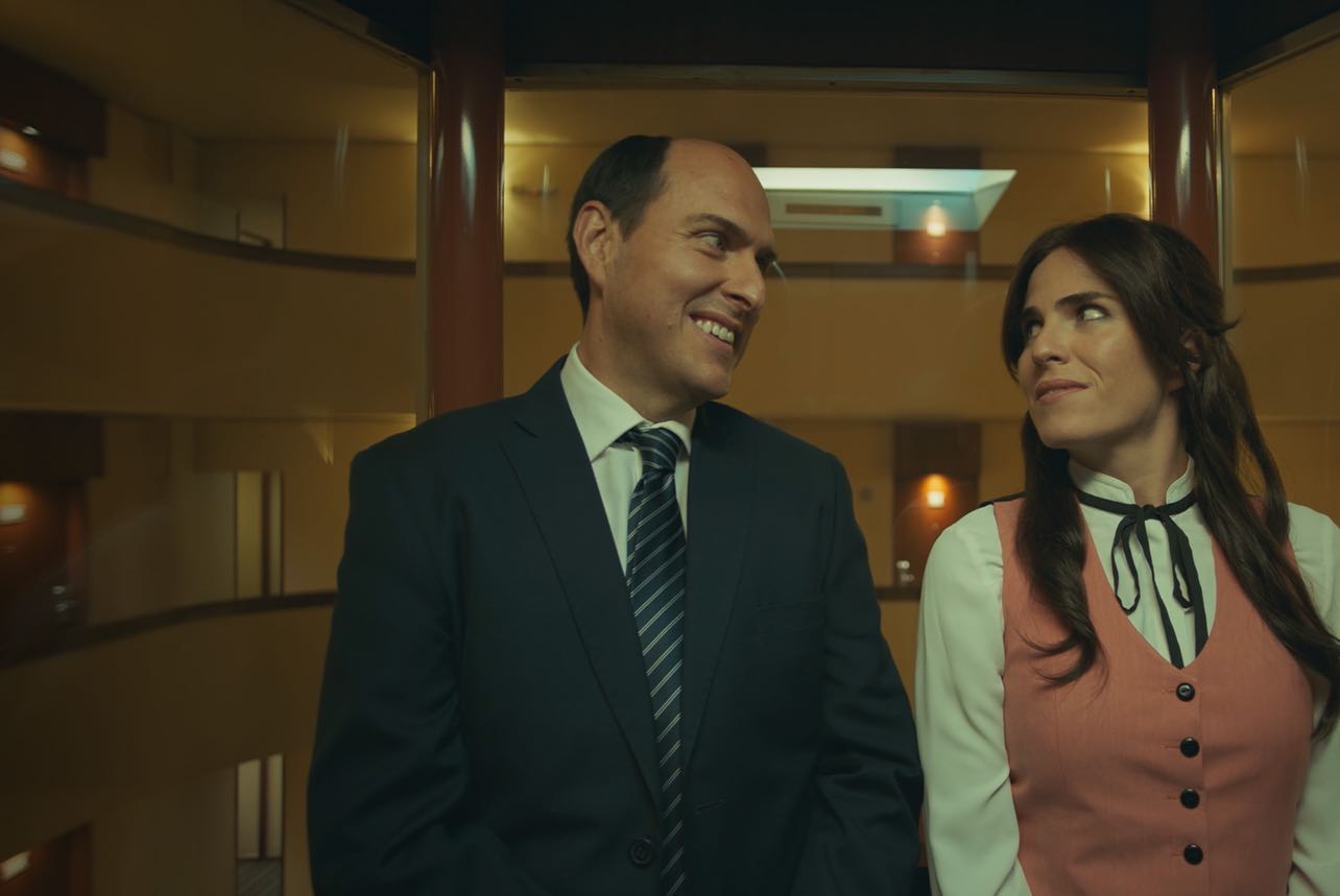El Presidente scene still 1