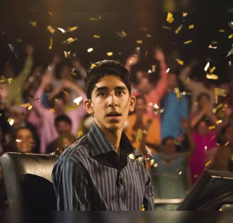 Slumdog Millionaire scene still 1